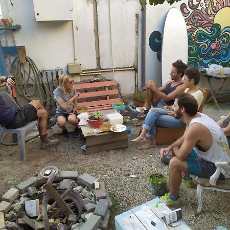 Juha'S Guesthouse - Zarqa Bay Jisr ez Zarqa Kültér fotó