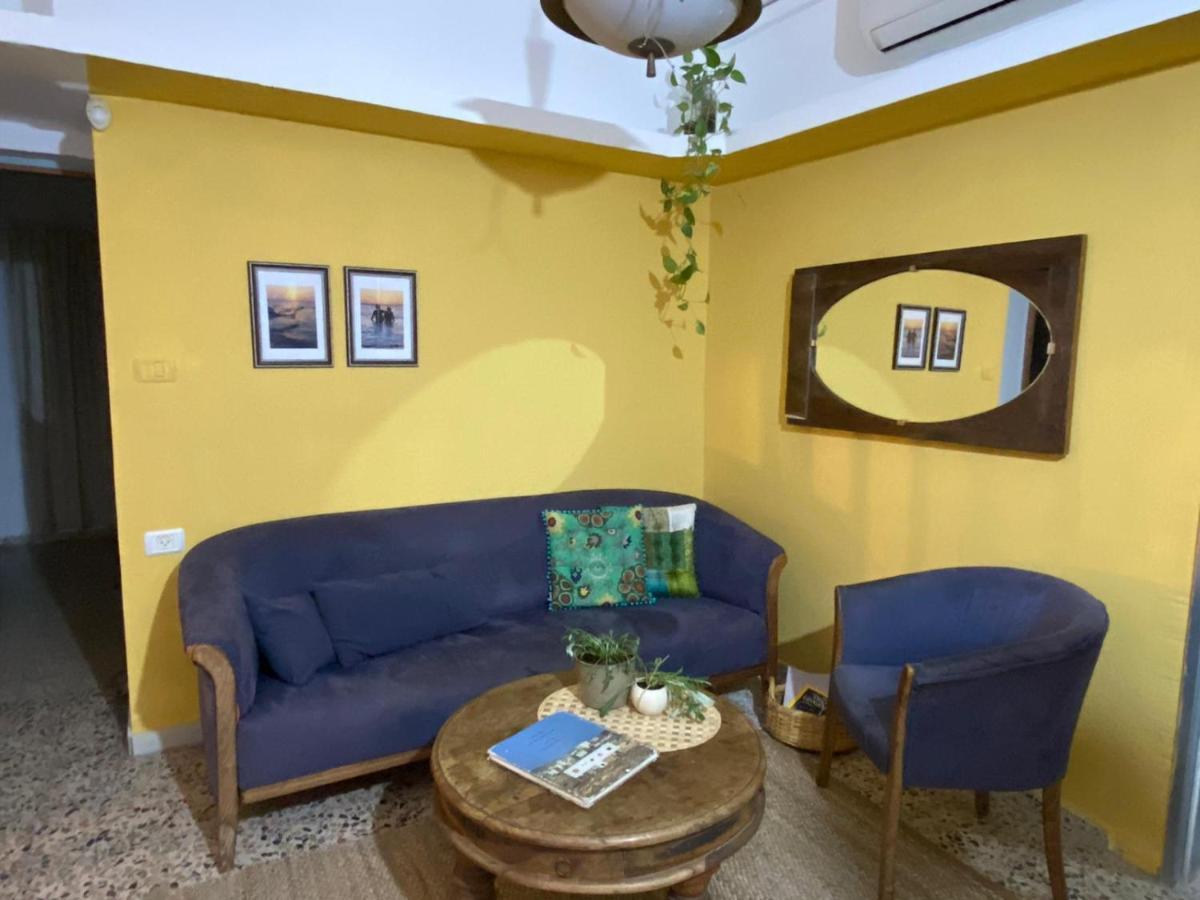 Juha'S Guesthouse - Zarqa Bay Jisr ez Zarqa Kültér fotó