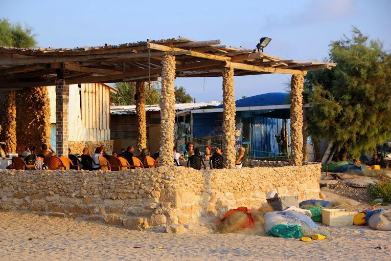 Juha'S Guesthouse - Zarqa Bay Jisr ez Zarqa Kültér fotó