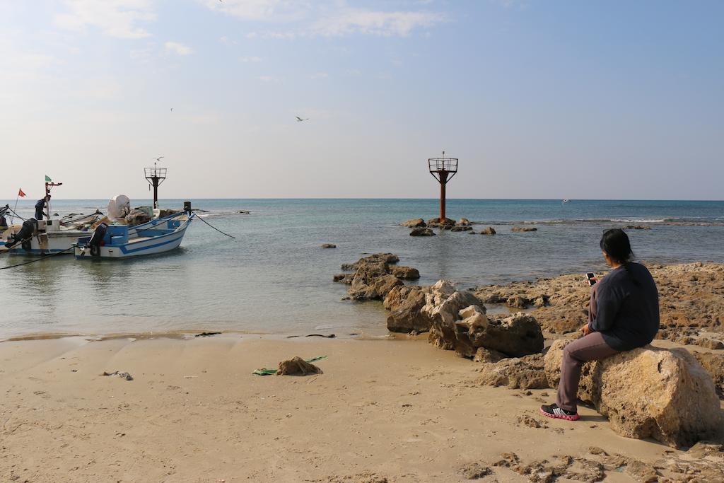 Juha'S Guesthouse - Zarqa Bay Jisr ez Zarqa Kültér fotó