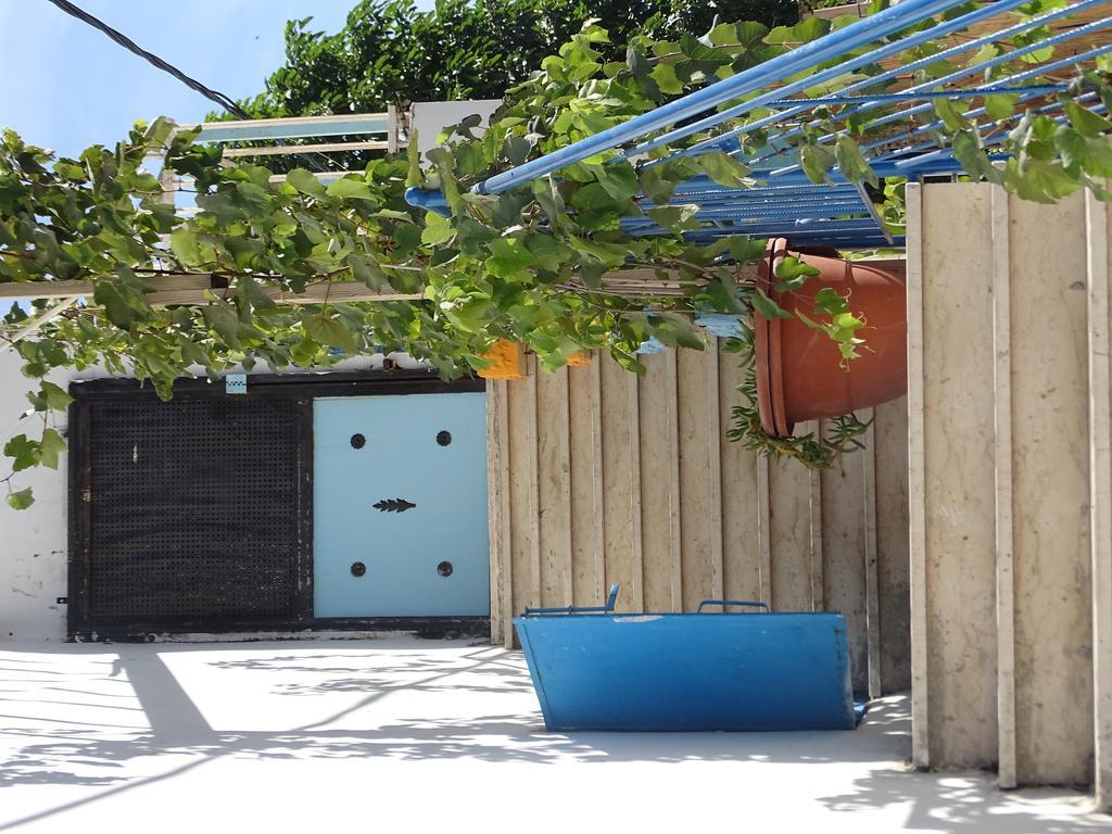Juha'S Guesthouse - Zarqa Bay Jisr ez Zarqa Kültér fotó