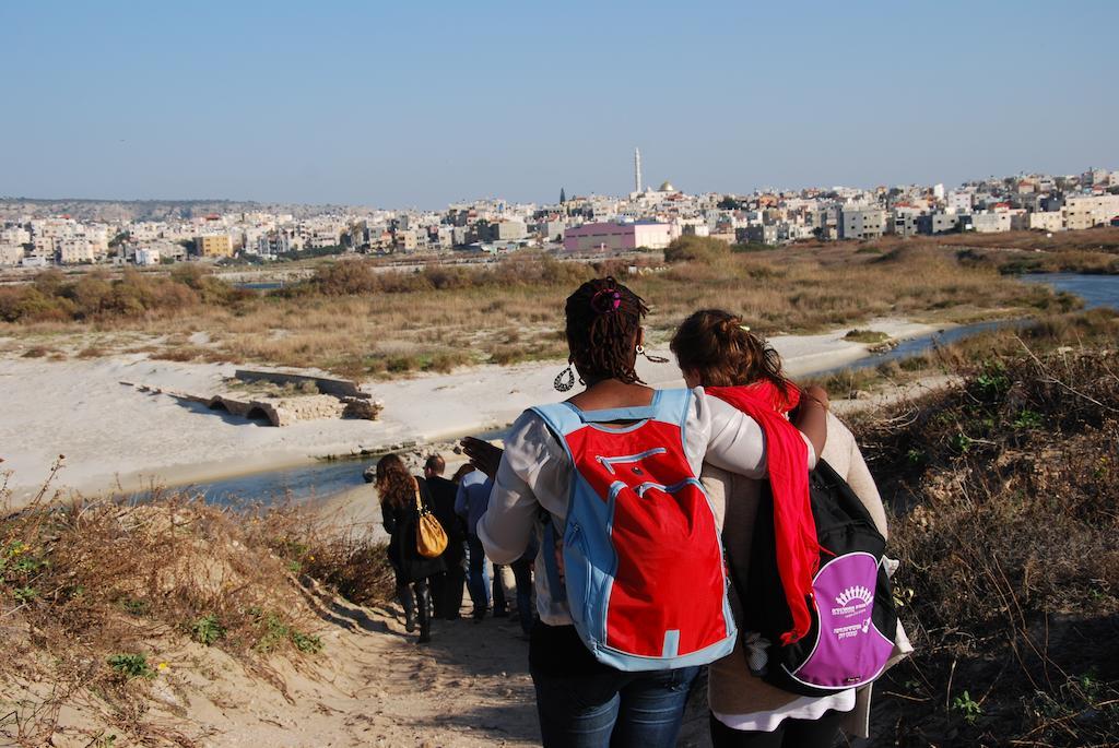 Juha'S Guesthouse - Zarqa Bay Jisr ez Zarqa Kültér fotó