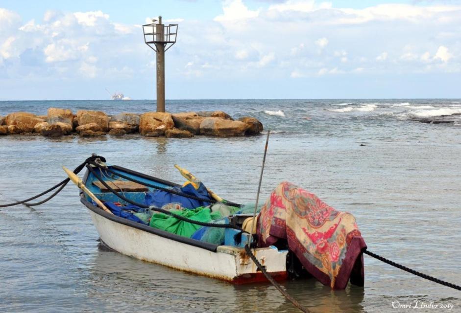 Juha'S Guesthouse - Zarqa Bay Jisr ez Zarqa Kültér fotó
